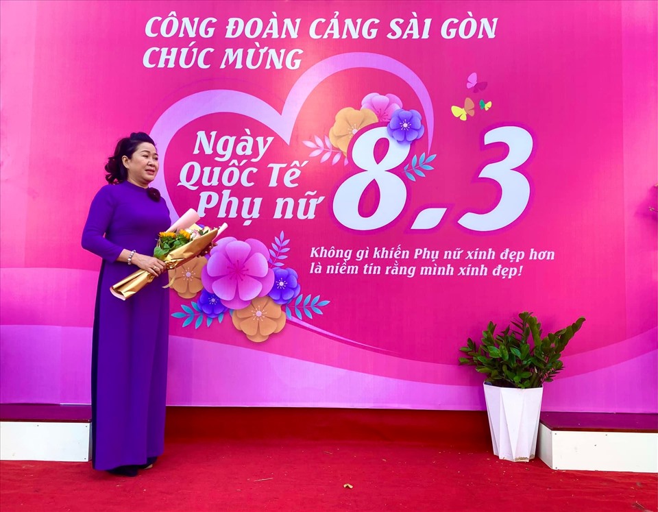 Công đoàn Cảng Sài Gòn tổ chức hoạt động ý nghĩa chào mừng Ngày Quốc tế Phụ nữ 8.3!