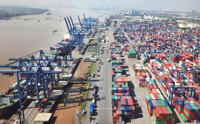 hàng hóa qua cảng biển rục rịch tăng trở lại