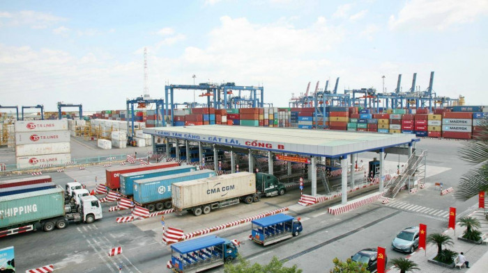 Sở GTVT TP.HCM lên tiếng về kiến nghị tạm dừng thu phí cảng biển 1