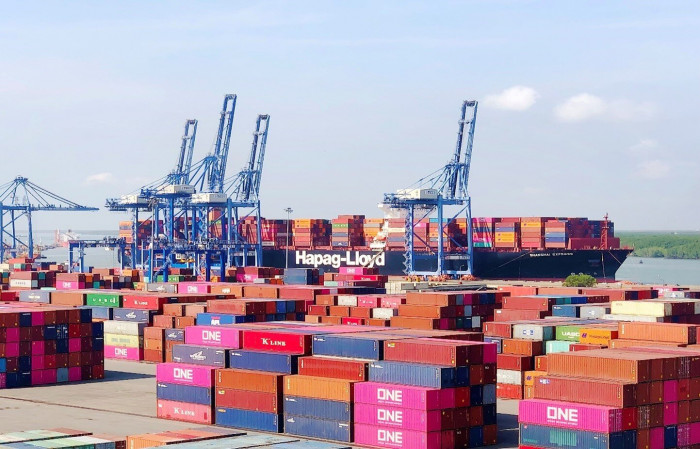 hàng container nhập khẩu qua cảng biển tăng mạnh