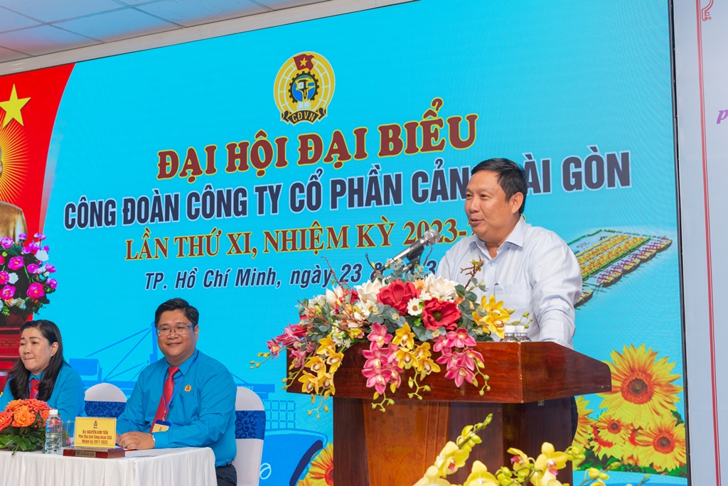 Ông Huỳnh Văn Cường – phát biểu chúc mừng và chia sẻ thân mật với Đại hội.