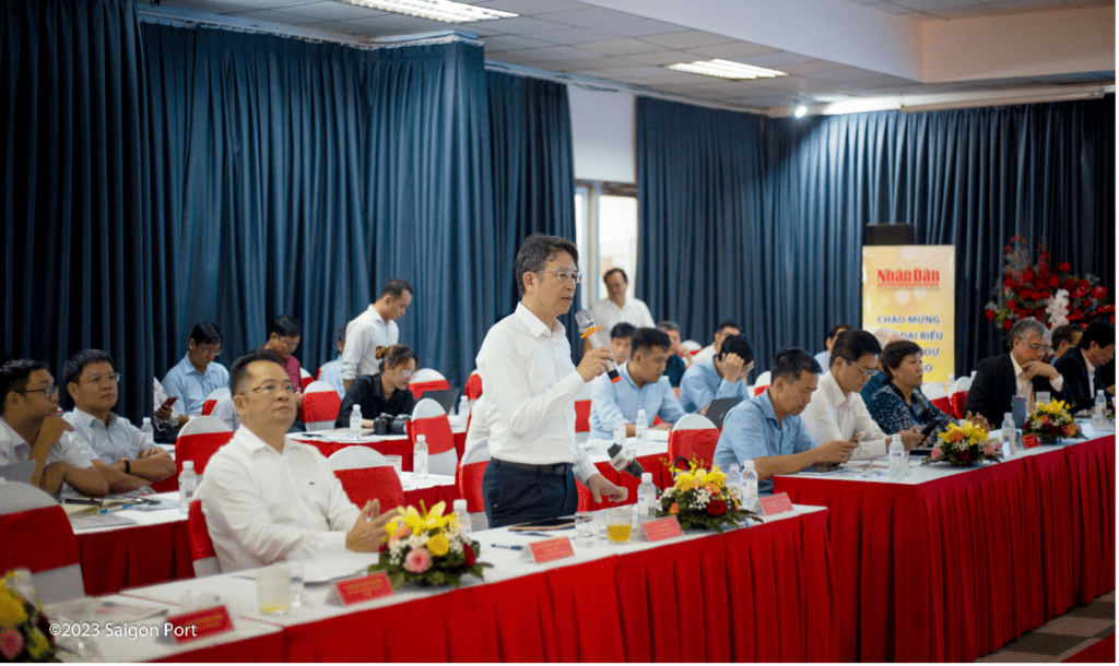 Ông Lê Anh Sơn, Chủ tịch HĐQT Tổng công ty Hàng hải Việt Nam VIMC chia sẻ tại hội thảo