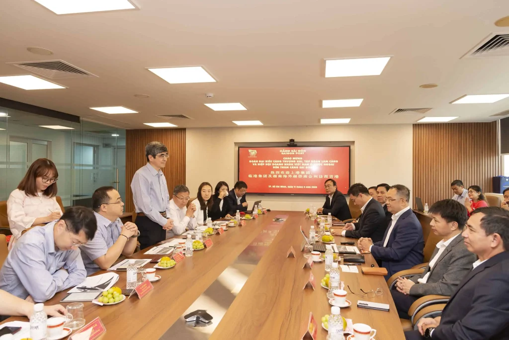 Ông Trần Hạo - Chủ tịch Ban giám sát - Tập đoàn Cảng Quốc tế Thượng Hải phát biểu