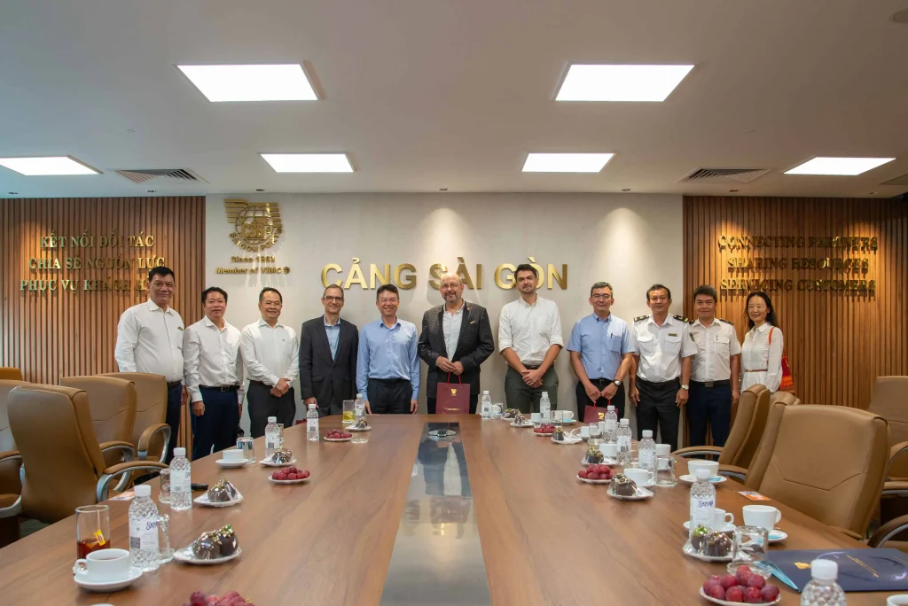 Đại sứ và Tổng Lãnh sự Thụy Sĩ thăm và làm việc tại Cảng Sài Gòn: Thúc đẩy quan hệ hợp tác và quan tâm đặc biệt đến dự án Cảng trung chuyển quốc tế Cần Giờ 1 ông lê anh sơn