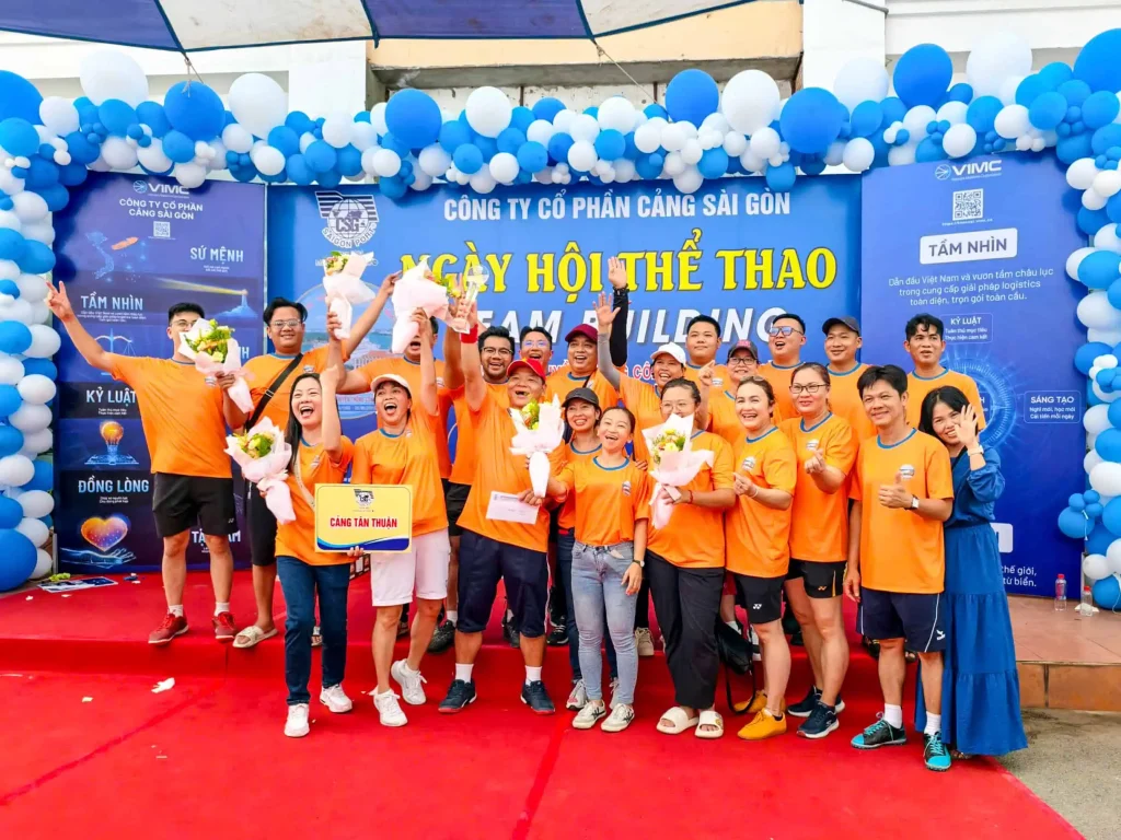 45 năm truyền thống Cảng Sài Gòn: Một chặng đường, một niềm tự hào 16 Tập thể cán bộ Cảng Tân Thuận giữ vững “ngôi vương” tại bộ môn kéo co.