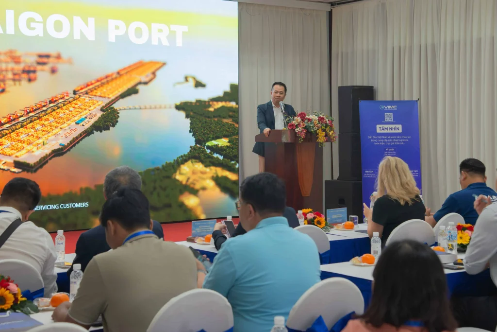 Cảng Sài Gòn thắt chặt quan hệ quốc tế tại Hội thảo ASEAN-Hoa Kỳ 2 Ông Nguyễn Lê Chơn Tâm - Tổng giám đốc Cảng Sài Gòn phát biểu chào mừng các đại biểu.