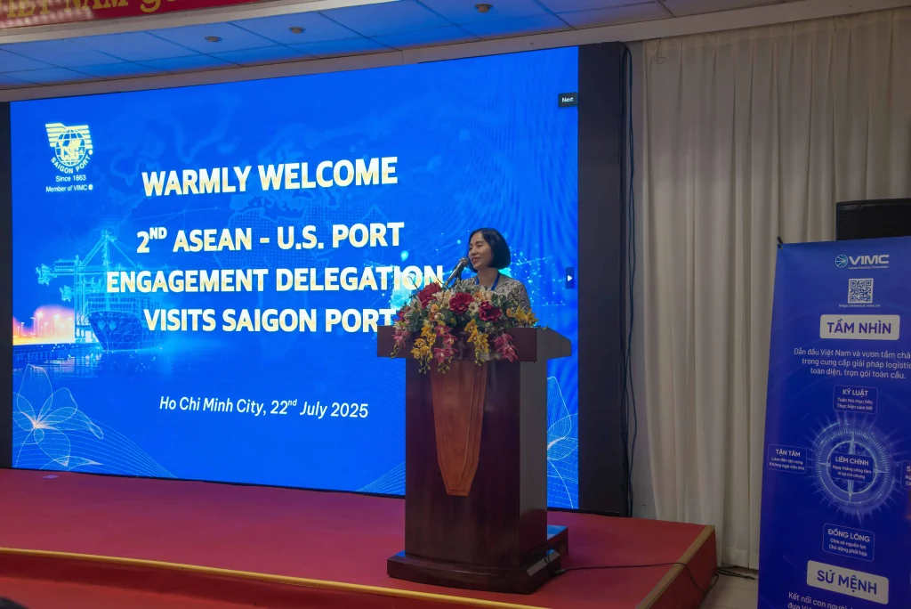 Cảng Sài Gòn thắt chặt quan hệ quốc tế tại Hội thảo ASEAN-Hoa Kỳ 6 Bà Trần Thị Tuyết Mai Anh - Trưởng phòng Hợp tác quốc tế - IMO của Cục Hàng hải và Đường thủy Việt Nam bày tỏ lòng cảm kích trước sự đón tiếp của Cảng Sài Gòn.