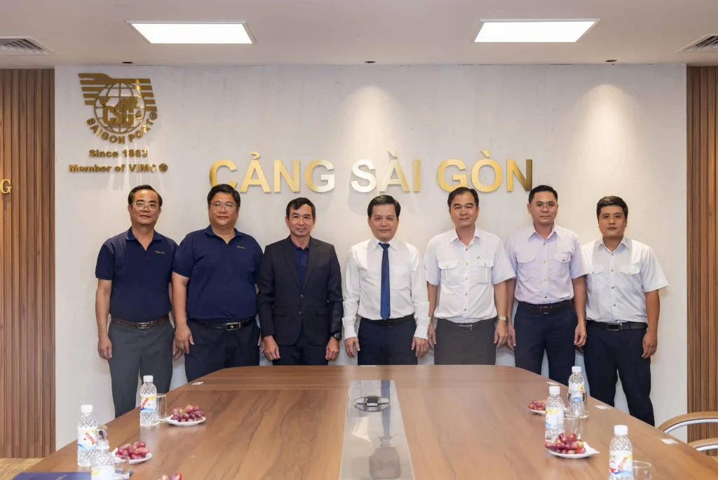 Cảng Sài Gòn và Trung tâm Kiểm soát bệnh tật TP.HCM (HCDC) ký kết phương án phối hợp: thiết lập "Lá chắn" Y tế, vững vàng chuỗi cung ứng 1 DSC7554