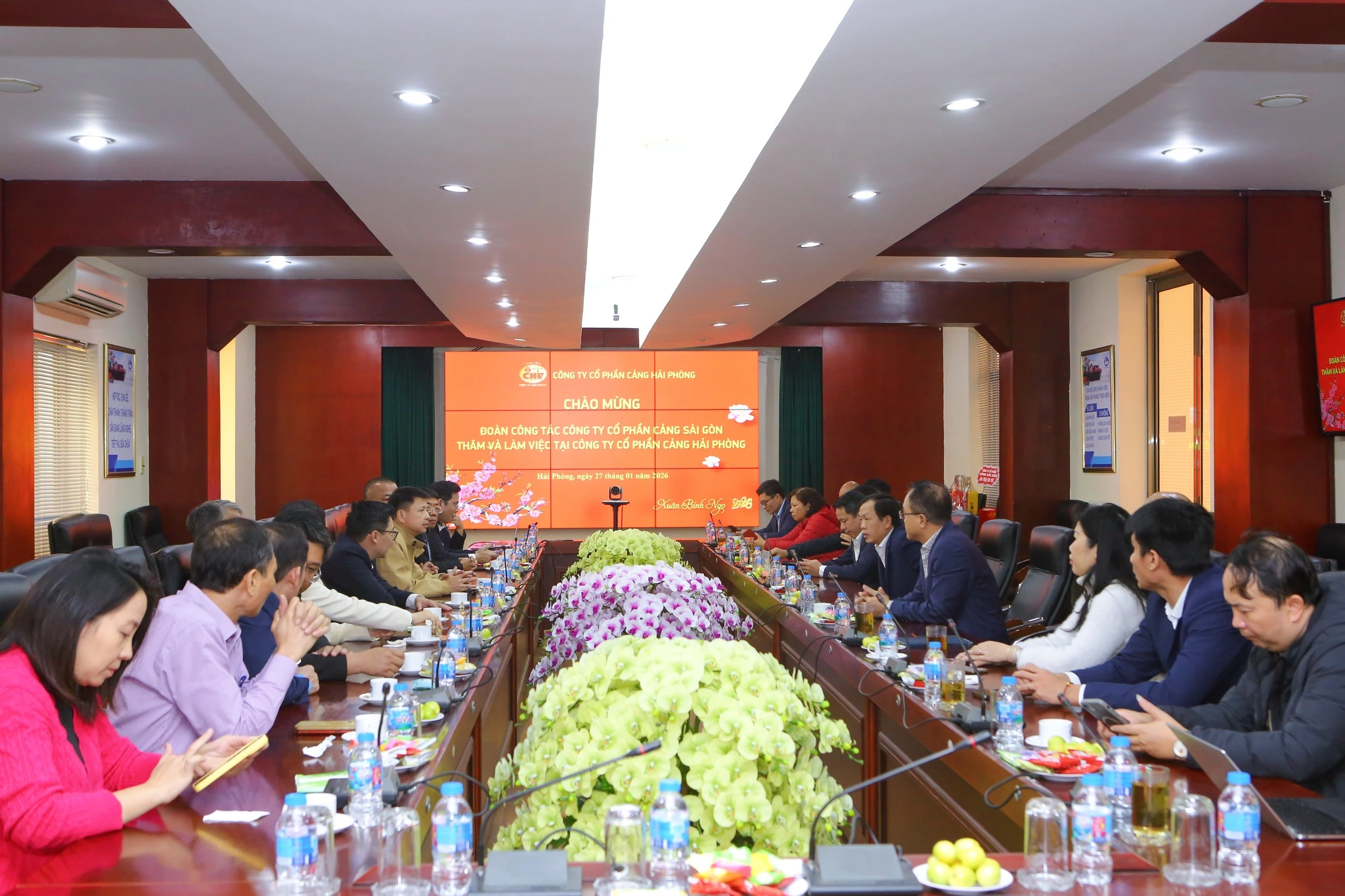 Cảng Sài Gòn trao đổi kinh nghiệm với Cảng Hải Phòng trong chương trình hợp tác giữa các đơn vị thành viên VIMC.Nguồn ảnh: Cảng Hải Phòng