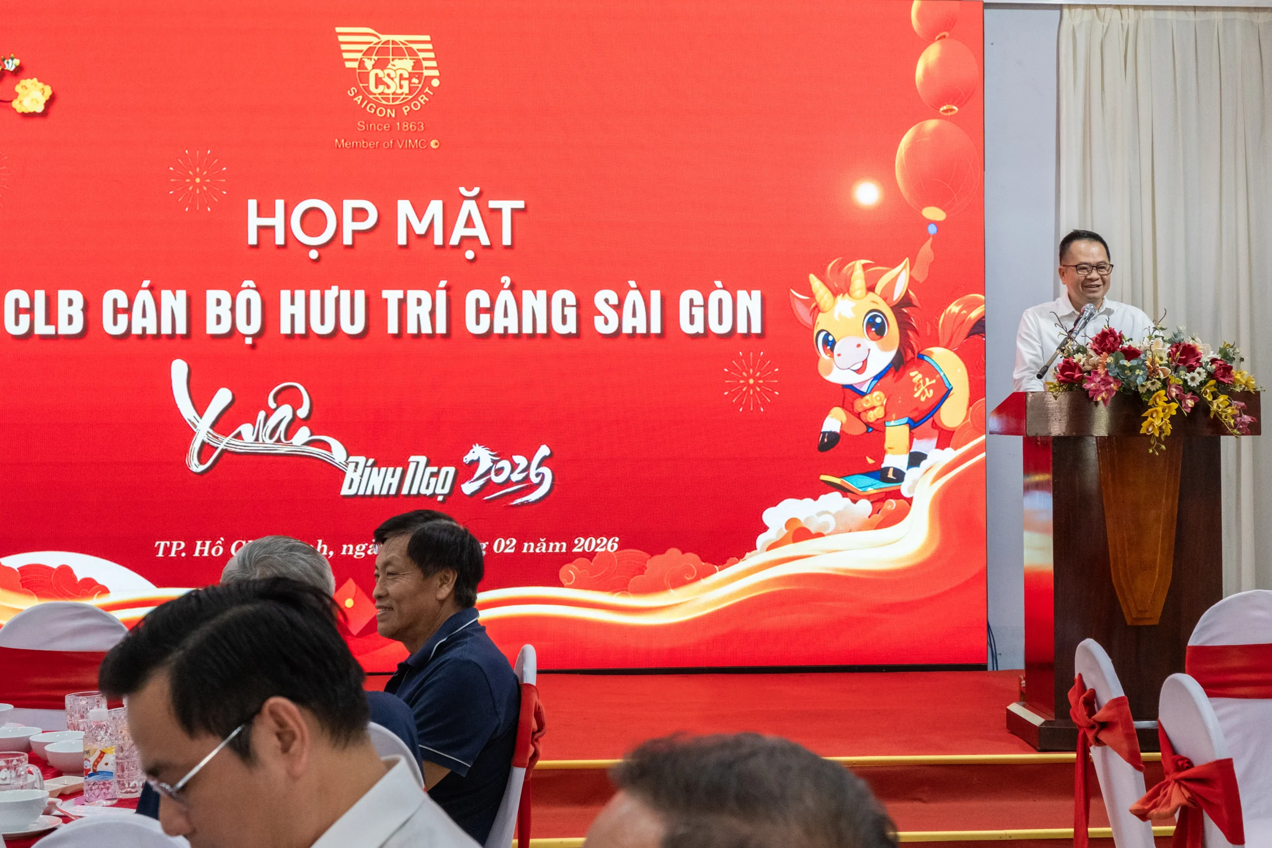 Ông Nguyễn Lê Chơn Tâm - Tổng giám đốc Cảng Sài Gòn báo cáo tình hình hoạt động của đơn vị trong năm qua.