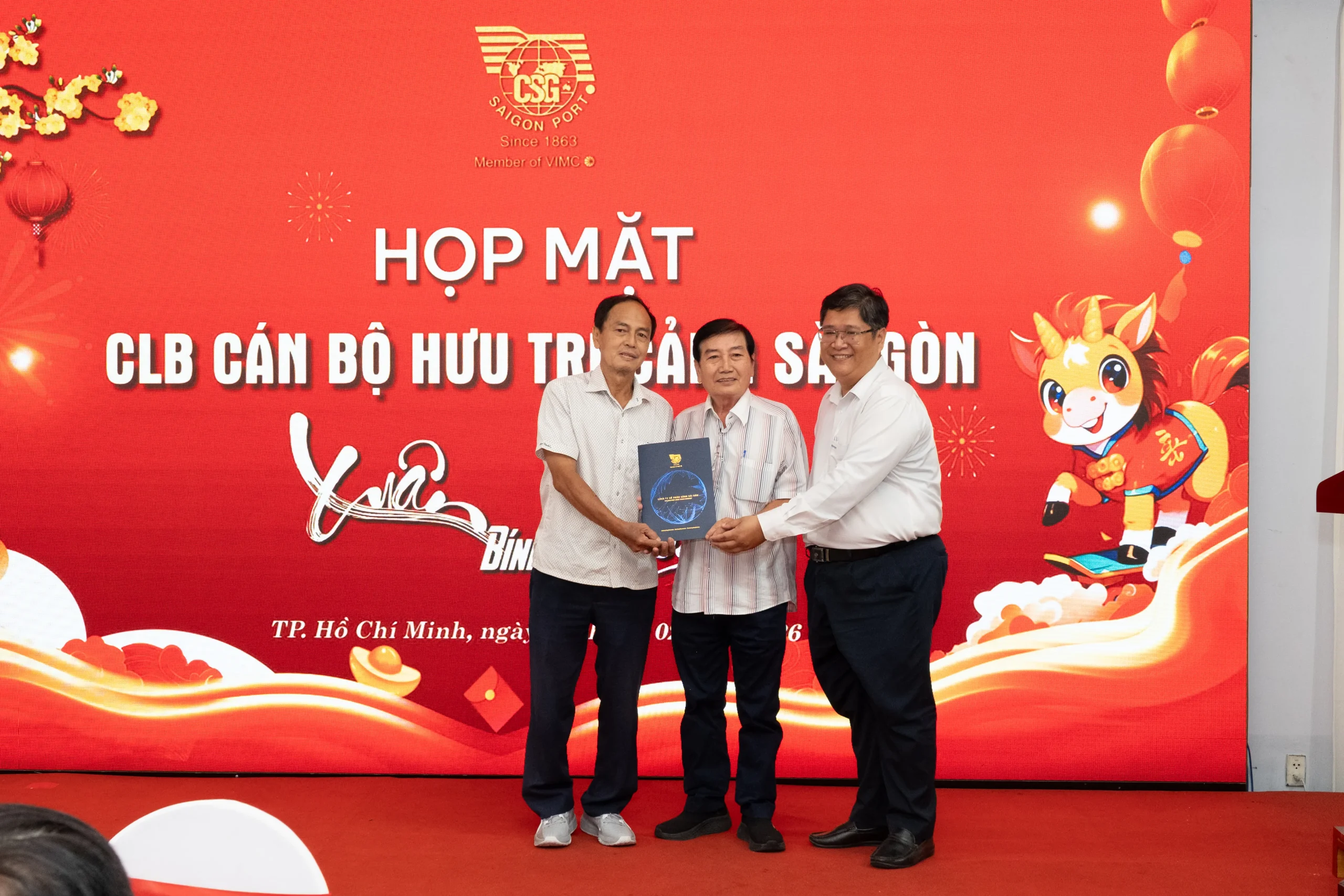 Đại diện BCH Công đoàn Cảng Sài Gòn gửi lời tri ân và lời chúc mừng năm mới Bính Ngọ 2026 đến CLB Cán bộ hưu trí.