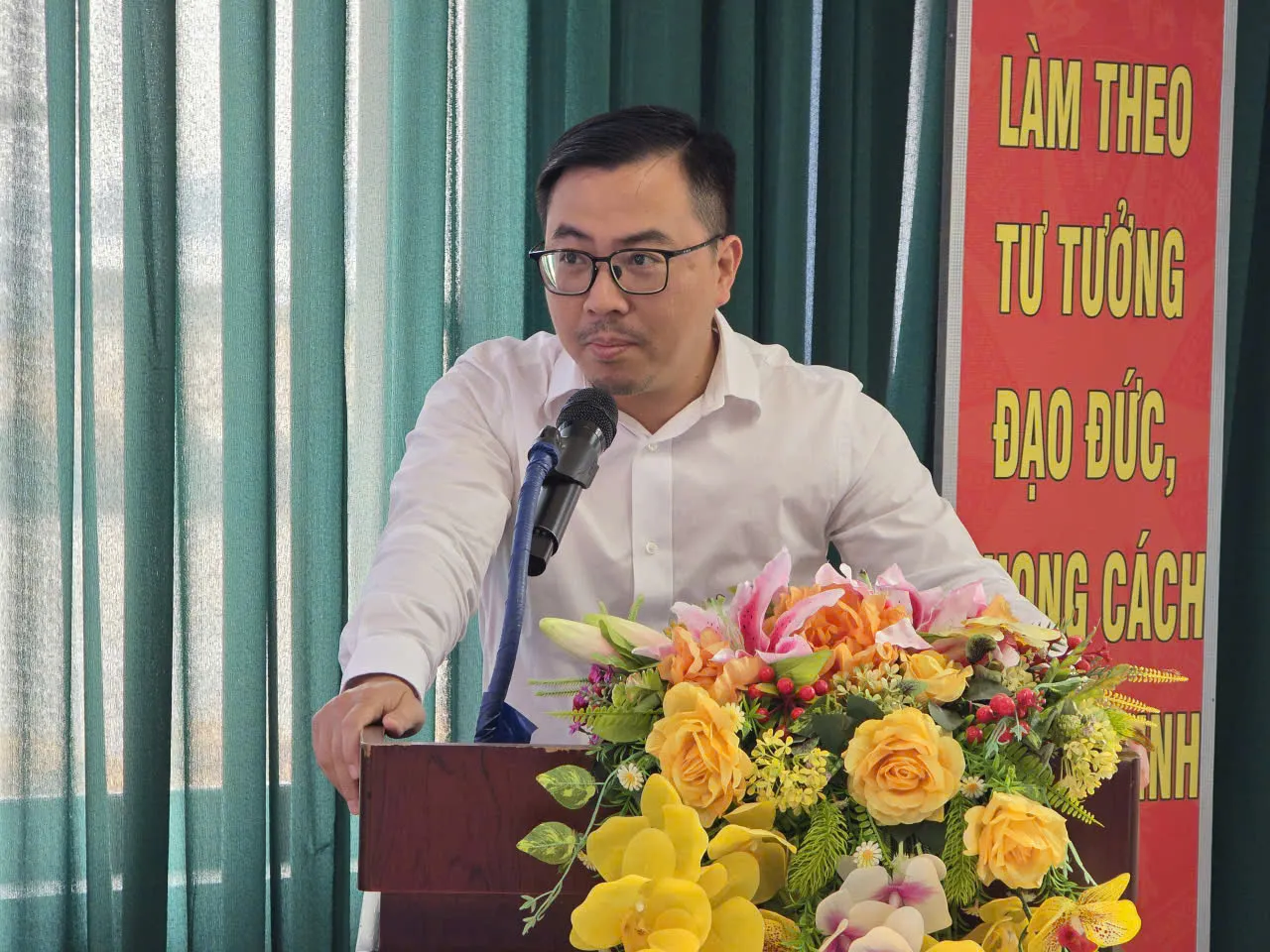 Trung tâm điều hành khai thác khu vực Tân Thuận tổ chức Hội nghị Người lao động năm 2026 5 Ông Lê Đức Nghĩa - Trưởng phòng Nhân sự Cảng Sài Gòn chia sẻ các định hướng về công tác nhân sự trong giai đoạn sắp tới.