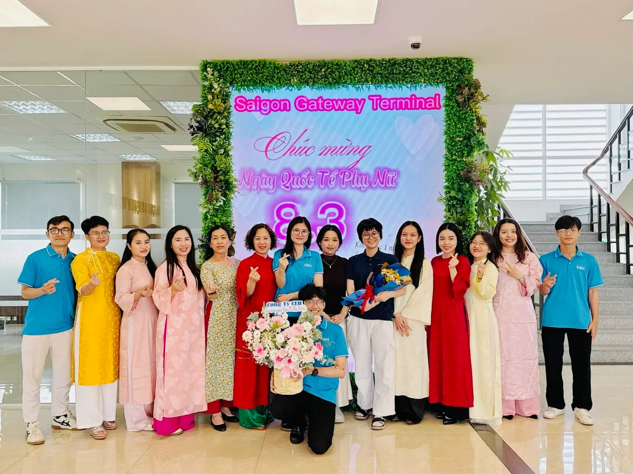 Không khí vui tươi tại Công ty Cổ phần Cảng Cửa Ngõ Sài Gòn trong hoạt động chào mừng Ngày Quốc tế Phụ nữ 8/3.