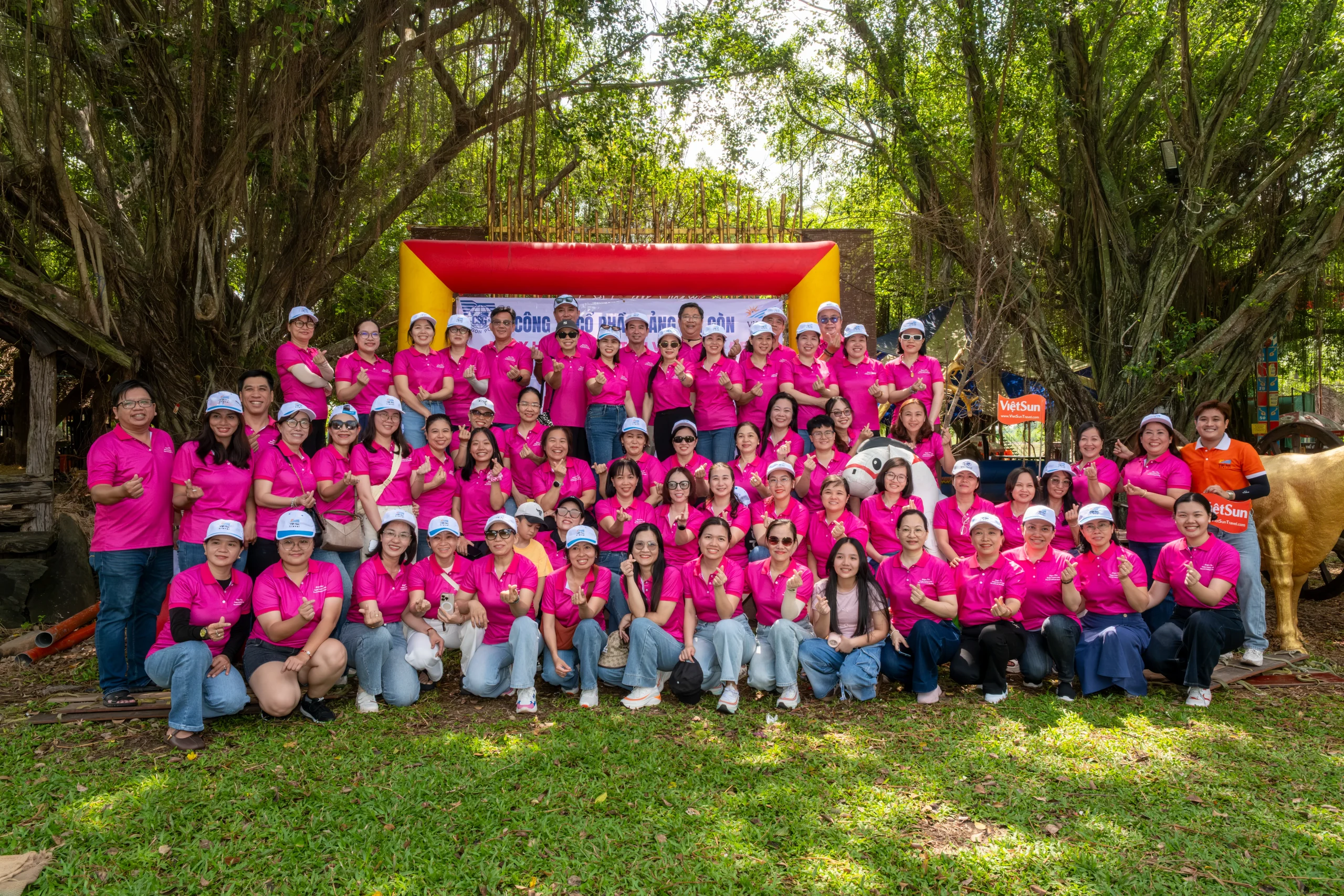 Khép lại chương trình teambuilding chào mừng Ngày Quốc tế Phụ nữ 8/3 trong không khí vui tươi và gắn kết.