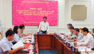 Phó bí thư Thành ủy, Chủ tịch HĐND TP.HCM, Chủ tịch Ủy ban bầu cử TP.HCM Võ Văn Minh chủ trì phiên họp của Ủy ban bầu cử thành phố ngày 10-3 - Ảnh: BÁ SƠN