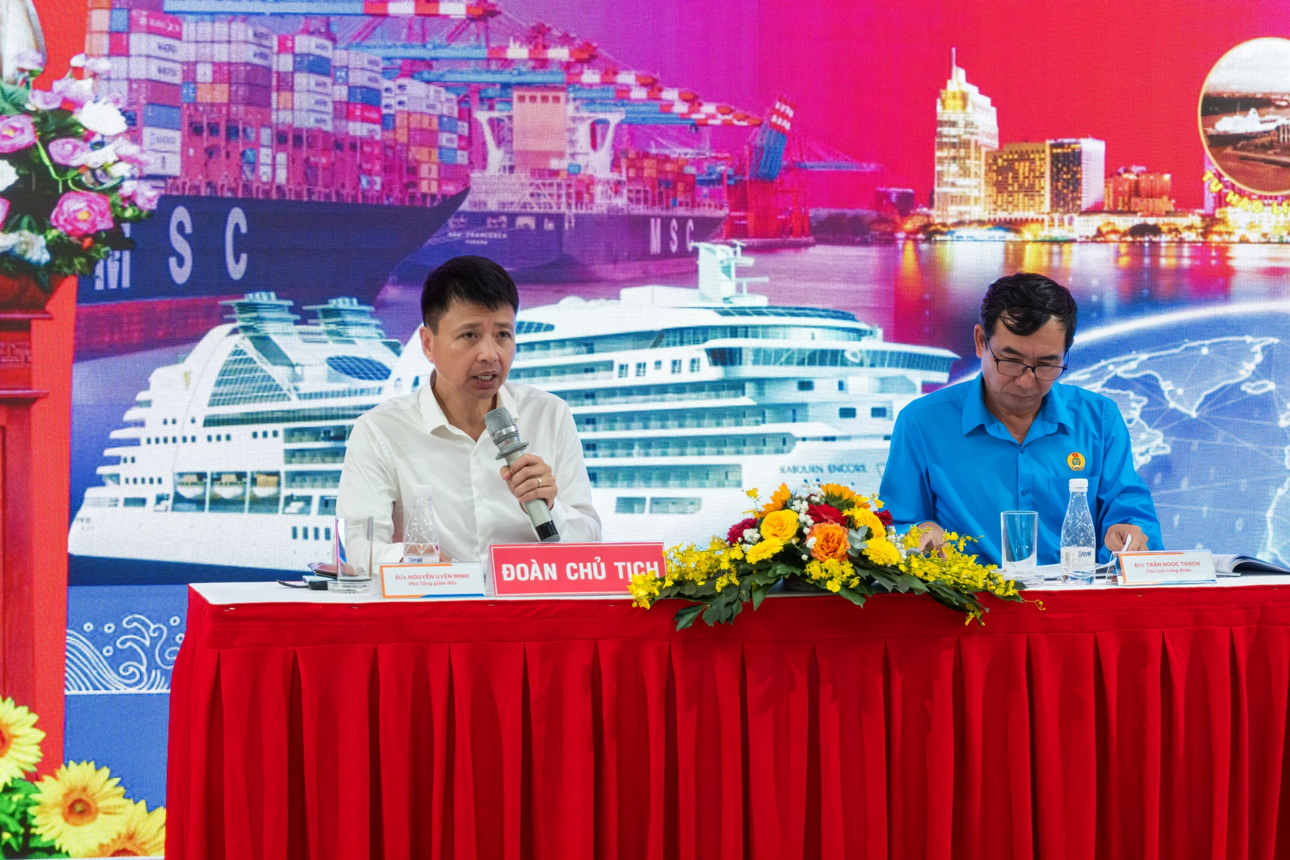 Đoàn Chủ tịch giải đáp các kiến nghị tại Hội nghị Đại biểu Người lao động năm 2026.