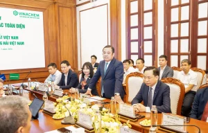 Chủ tịch HĐQT Vinachem Phùng Quang Hiệp phát biểu tại lễ ký kết