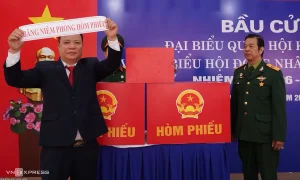 Cả nước sẵn sàng cho ngày bầu cử 7 Sáng 14/3, khu vực bỏ phiếu số 19, phường Đống Đa tổng duyệt quy trình kiểm tra, niêm phong hòm phiếu trước ngày bầu cử.