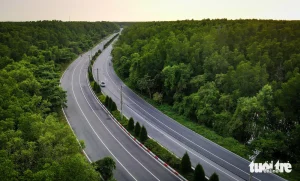 Mới đây, Tập đoàn Vingroup nghiên cứu đề xuất đầu tư dự án nâng cấp, mở rộng đường Rừng Sác và xây dựng đoạn nối đường 15B. Trong đó, phân đoạn mở rộng đường Rừng Sác với điểm đầu kết nối với nút giao cao tốc Bến Lức - Long Thành tại xã Bình Khánh, điểm cuối kết nối với đường của dự án đô thị lấn biển Cần Giờ tại xã Cần Giờ. Tổng chiều dài tuyến hơn 35km, lên 10 làn (8 làn xe cơ giới và 2 làn song hành)