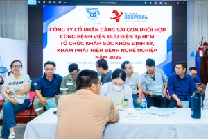 Hoạt động khám sức khỏe định kỳ và tầm soát bệnh nghề nghiệp năm 2026 được tổ chức tại Hội trường Văn phòng Điều hành.