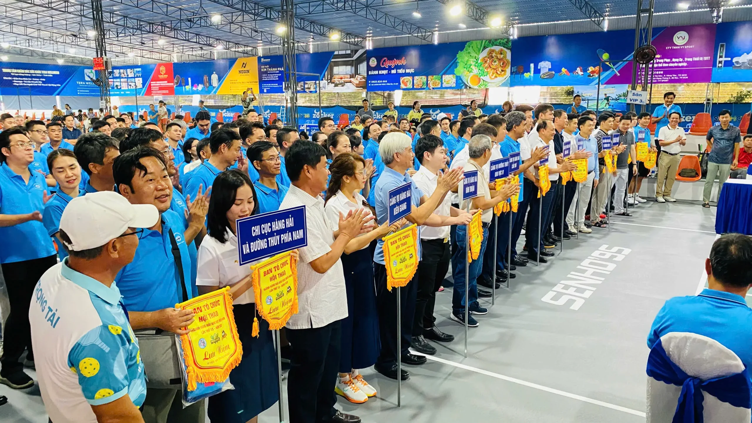 Không khí khai mạc sôi nổi với sự tham gia của đông đảo cán bộ, công chức, viên chức và người lao động đến từ các cơ quan, đơn vị trong ngành hàng hải khu vực phía Nam.