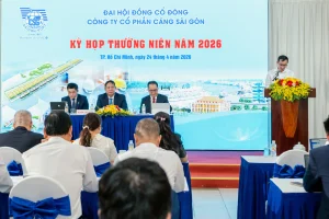 Ông Trần Ngọc Thạch - Phó Tổng giám đốc Cảng Sài Gòn - trình Đại hội về kế hoạch đầu tư và xây dựng năm 2026.