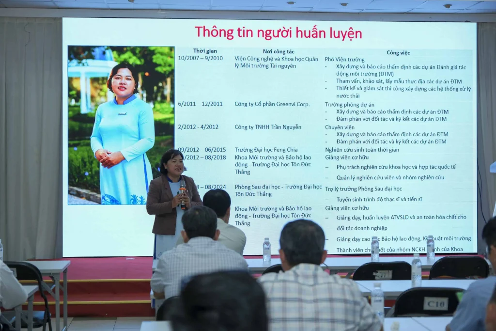 Cảng Sài Gòn: Khai mạc khoá Huấn luyện ATVSLĐ bắt buộc cho toàn bộ cán bộ quản lý chủ chốt 2 DSCF7878