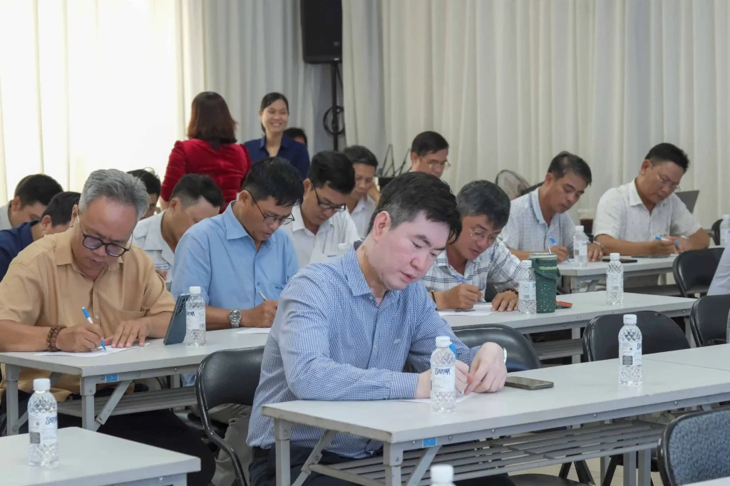 Cảng Sài Gòn: Khai mạc khoá Huấn luyện ATVSLĐ bắt buộc cho toàn bộ cán bộ quản lý chủ chốt 3 DSCF7884