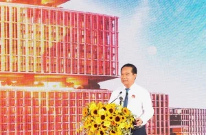 Chủ tịch UBND TPHCM Nguyễn Văn Được cam kết chính quyền Thành phố sẽ đồng hành xuyên suốt, tháo gỡ đến cùng các khó khăn, vướng mắc cho các nhà đầu tư - Ảnh: VGP/LA