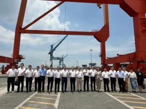 Đoàn công tác Thành phố Nam Ninh và Tập đoàn Cảng Vịnh Bắc Bộ khảo sát thực tế tại Cảng Cửa ngõ Sài Gòn, tìm hiểu năng lực khai thác và kết nối logistics của hệ thống cảng phía Nam.