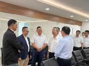 Lãnh đạo Thành phố Nam Ninh và Tập đoàn Cảng Vịnh Bắc Bộ trao đổi cùng đại diện VIMC, Cảng Sài Gòn và Cảng Cửa ngõ Sài Gòn về định hướng hợp tác logistics, kết nối cảng biển và phát triển chuỗi cung ứng Việt Nam - Trung Quốc.