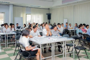 Toàn cảnh lớp học “Chiến lược quản trị khách hàng trọng điểm và đồng kiến tạo giá trị B2B” ngày 26/5.