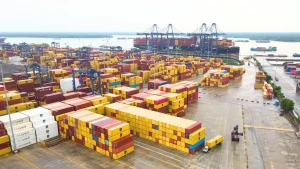 Cảng SSIT đón thành công chuyến tàu đầu tiên của tuyến dịch vụ ZXB được khai thác bởi hãng tàu ZIM - kết nối thương mại với khu vực Bờ Đông Mỹ 4 snapedit 1780027920143 3
