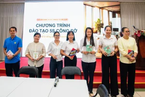 Cảng Sài Gòn chuẩn hóa tác phong làm việc, văn hóa công sở để nâng cao chất lượng dịch vụ, phục vụ khách hàng ngày càng tốt hơn 6 snapedit 1781853349274 6